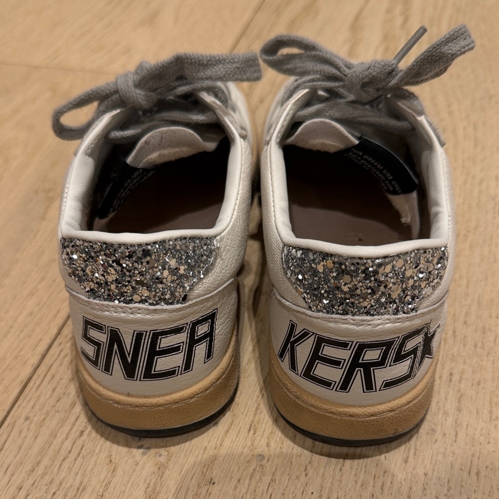 Golden Goose Kids Sneakers White with Silver Stars - Picture 2 of 4